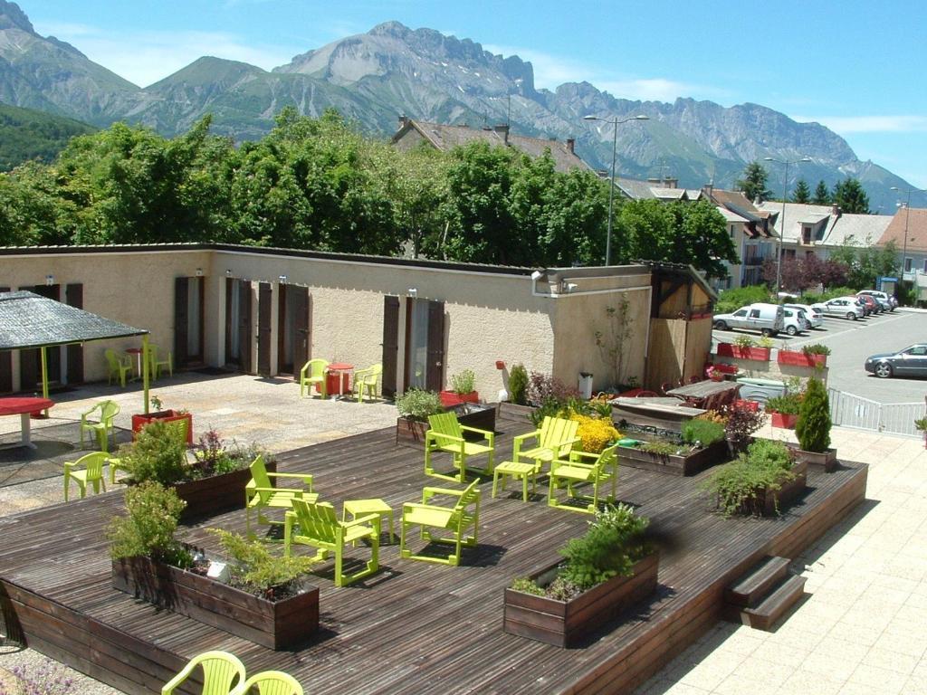 Hotel Le Connetable Сен-Бонне-ан-Шансор Экстерьер фото